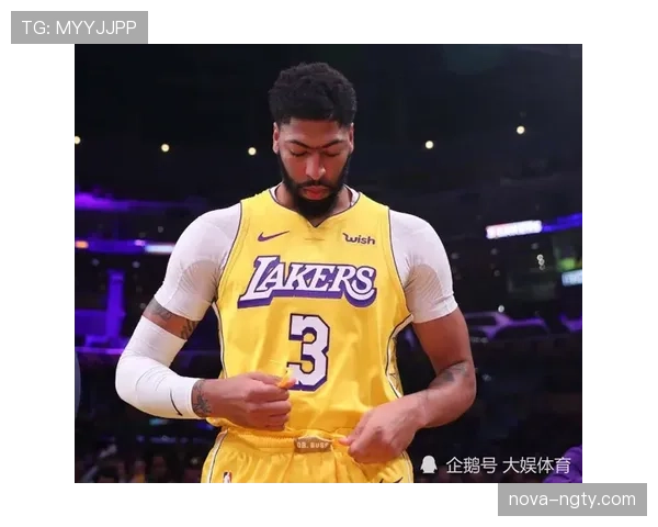戴维斯低位单打回暖 对比上季内线效率明显提升